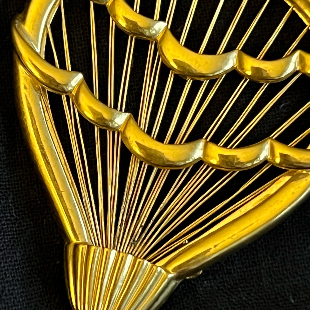 Vintage Monet Brooch - Picture 3 of 8
